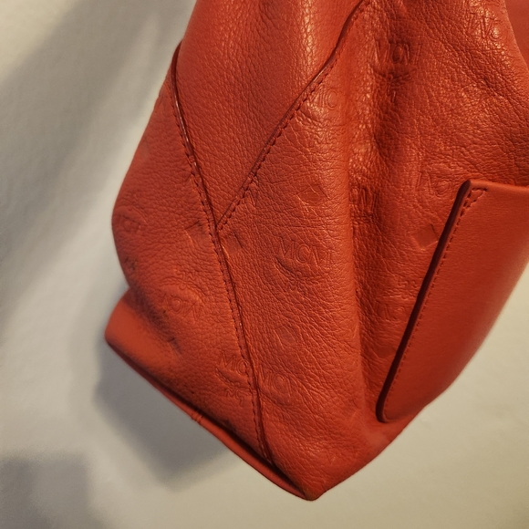 💯 AUTHENTIC MCM HANDBAG - Picture 4 of 17